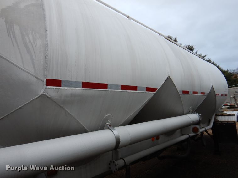 image for item DL5966 1987 Fruehauf  pneumatic dry bulk trailer