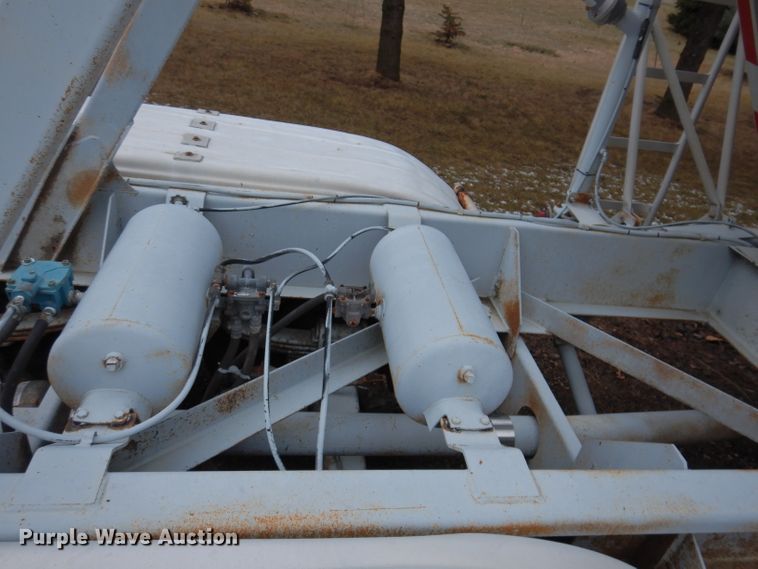 image for item DL5966 1987 Fruehauf  pneumatic dry bulk trailer