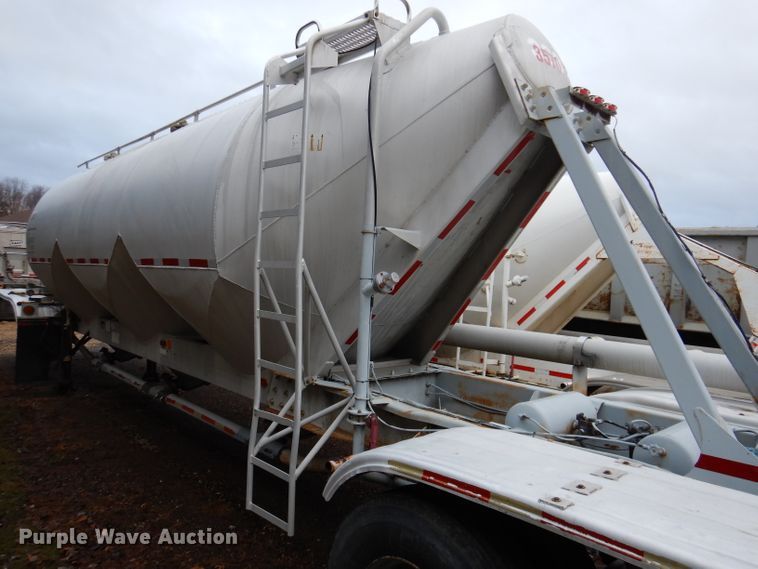 image for item DL5966 1987 Fruehauf  pneumatic dry bulk trailer