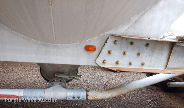 image for item DL5966 1987 Fruehauf  pneumatic dry bulk trailer