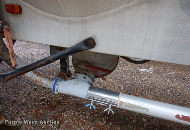 image for item DL5966 1987 Fruehauf  pneumatic dry bulk trailer