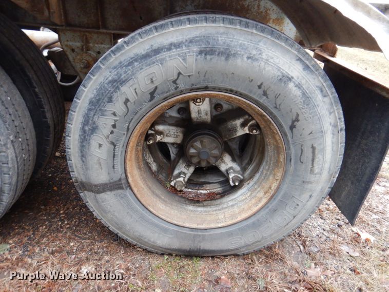 image for item DL5966 1987 Fruehauf  pneumatic dry bulk trailer