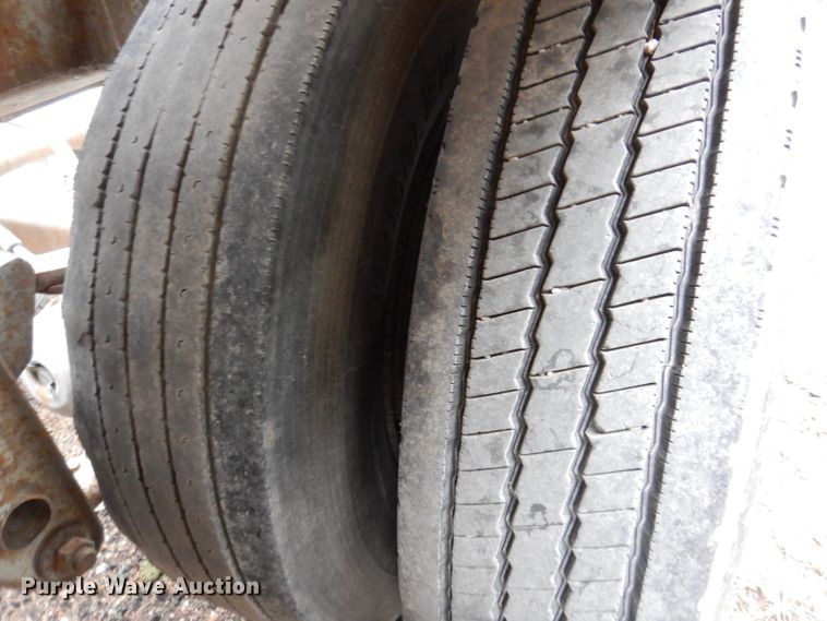 image for item DL5966 1987 Fruehauf  pneumatic dry bulk trailer