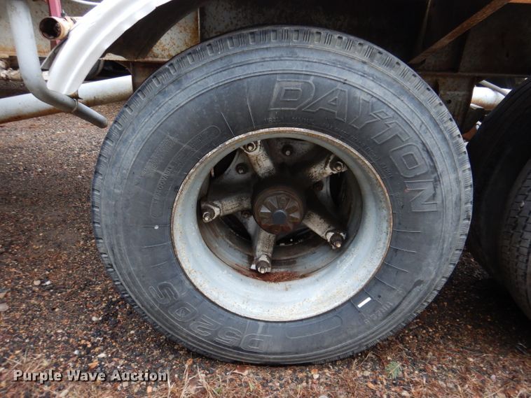 image for item DL5966 1987 Fruehauf  pneumatic dry bulk trailer