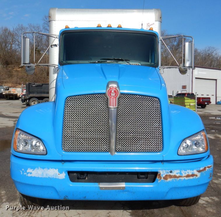 image for item DM6011 2010 Kenworth T370  box truck