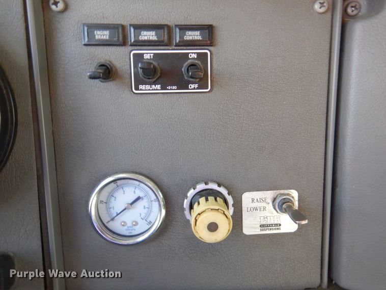 image for item DM6011 2010 Kenworth T370  box truck