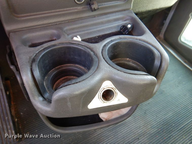 image for item DM6011 2010 Kenworth T370  box truck