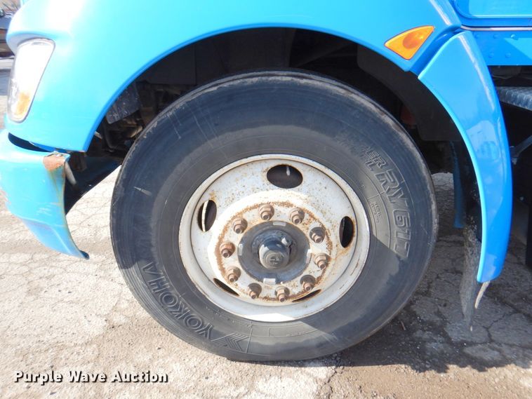 image for item DM6011 2010 Kenworth T370  box truck