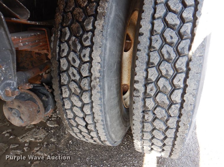 image for item DM6011 2010 Kenworth T370  box truck