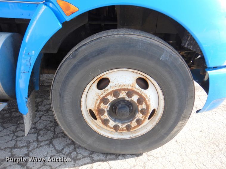 image for item DM6011 2010 Kenworth T370  box truck