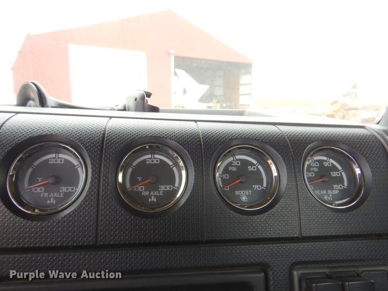 image for item DM6063 2013 Caterpillar CT660L  semi truck