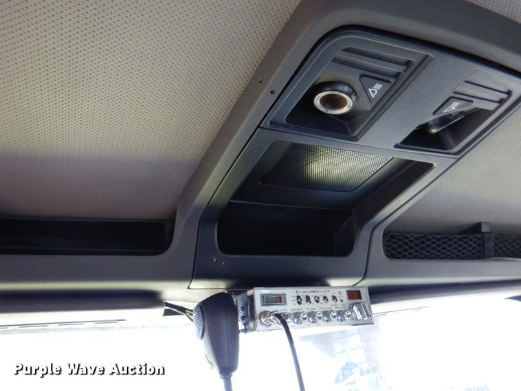 image for item DM6063 2013 Caterpillar CT660L  semi truck