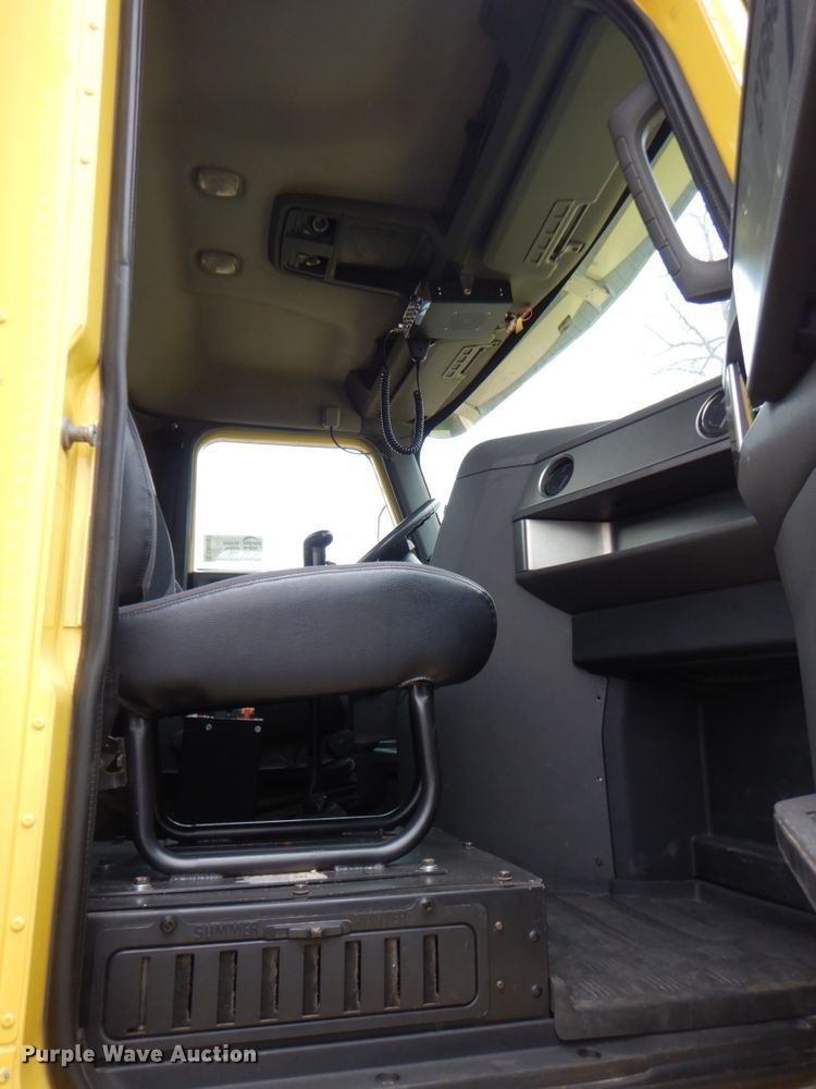 image for item DM6063 2013 Caterpillar CT660L  semi truck