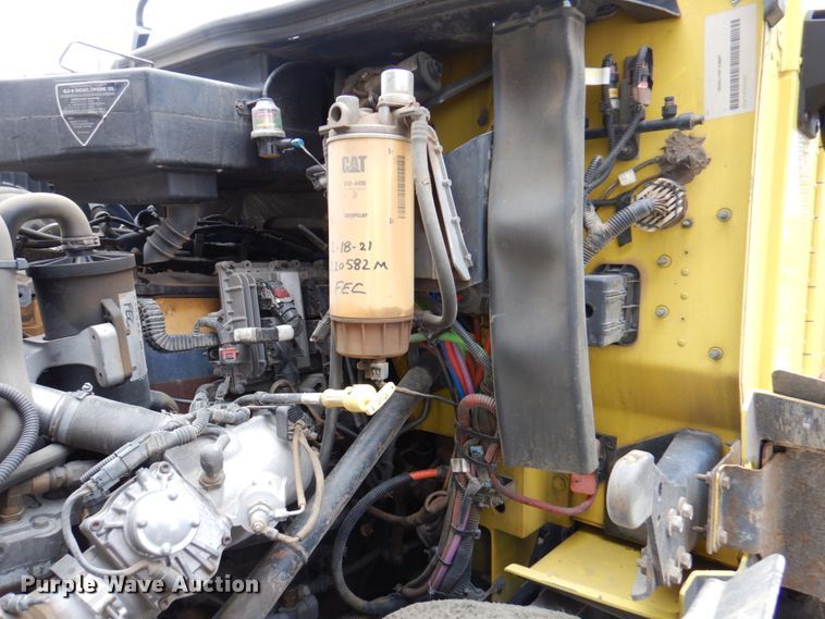 image for item DM6063 2013 Caterpillar CT660L  semi truck