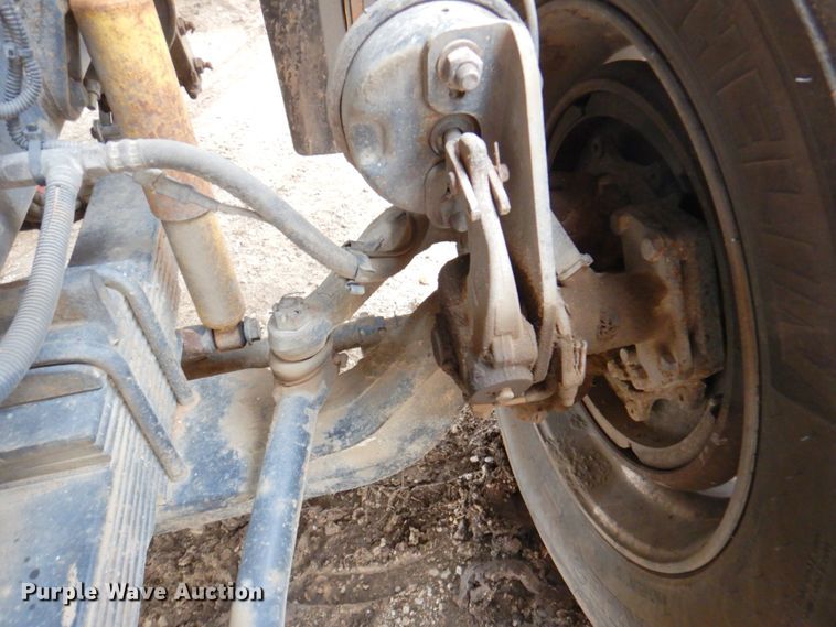 image for item DM6063 2013 Caterpillar CT660L  semi truck