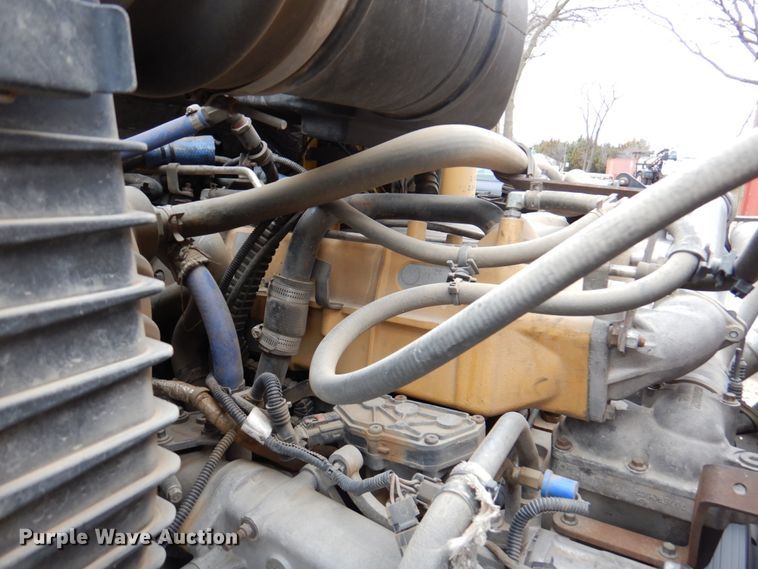 image for item DM6063 2013 Caterpillar CT660L  semi truck