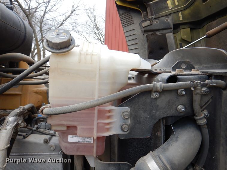 image for item DM6063 2013 Caterpillar CT660L  semi truck