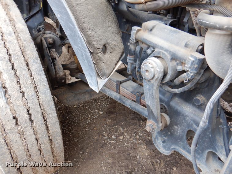 image for item DM6063 2013 Caterpillar CT660L  semi truck