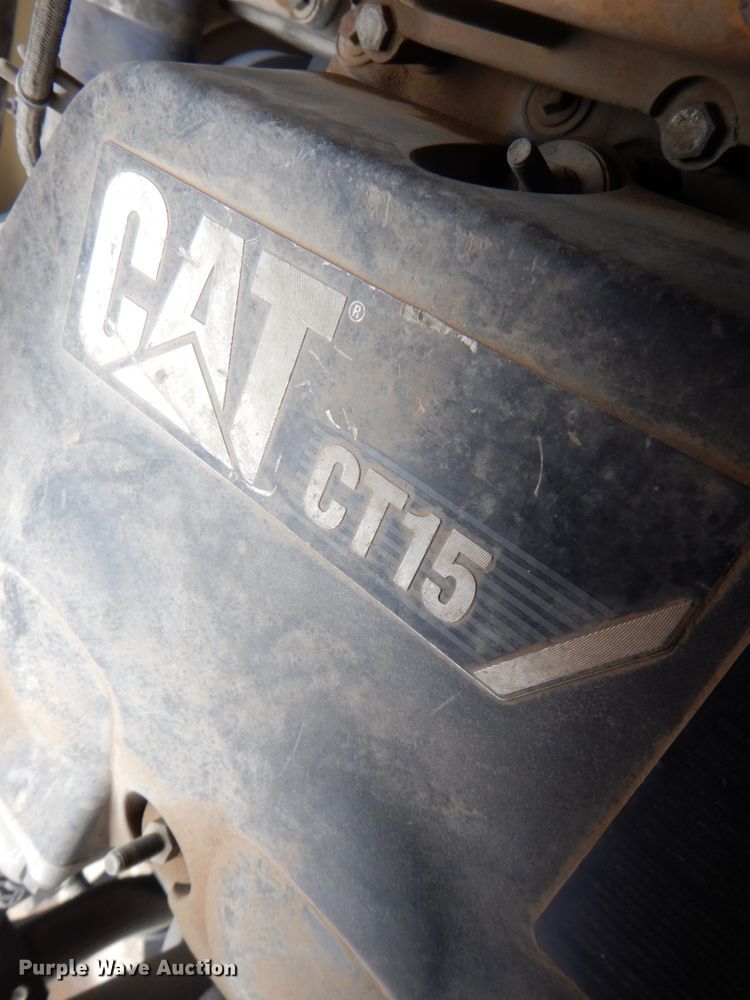 image for item DM6063 2013 Caterpillar CT660L  semi truck