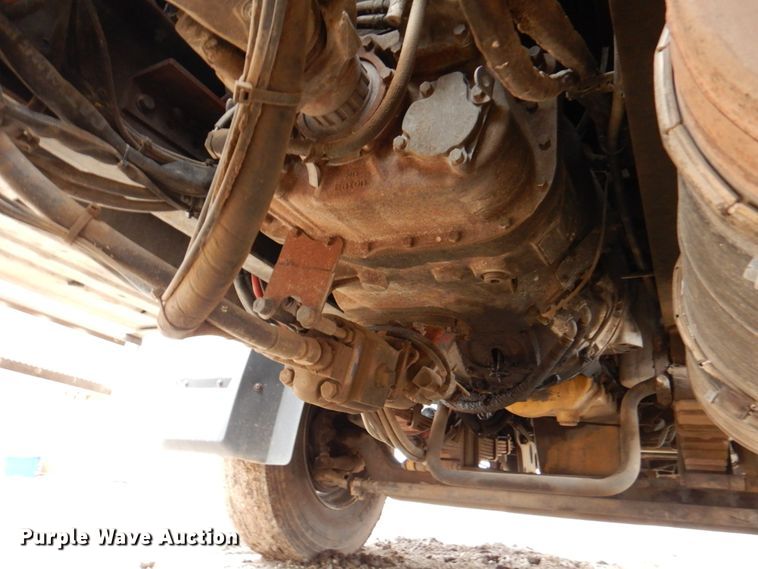 image for item DM6063 2013 Caterpillar CT660L  semi truck