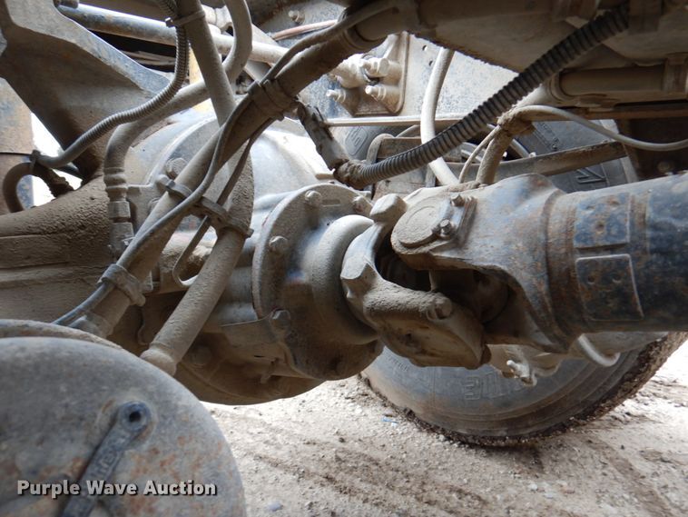 image for item DM6063 2013 Caterpillar CT660L  semi truck