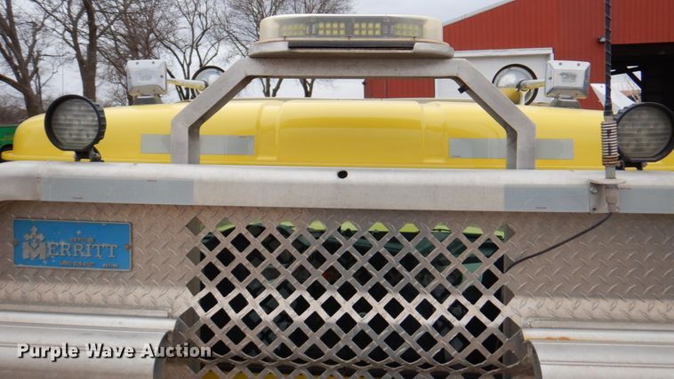 image for item DM6063 2013 Caterpillar CT660L  semi truck