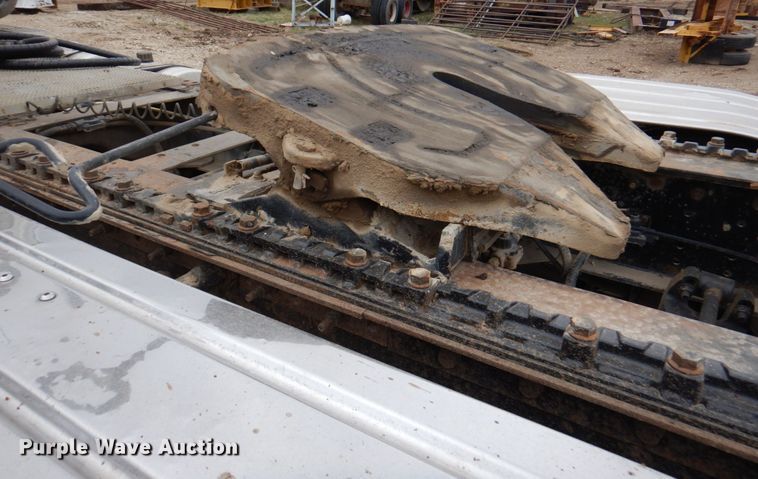 image for item DM6063 2013 Caterpillar CT660L  semi truck