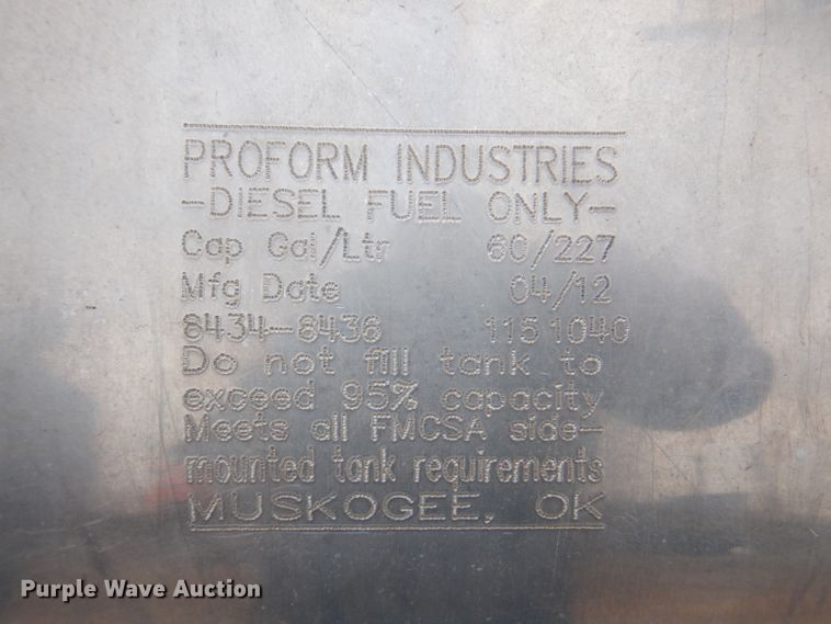 image for item DM6063 2013 Caterpillar CT660L  semi truck