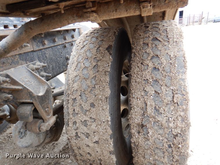 image for item DM6063 2013 Caterpillar CT660L  semi truck