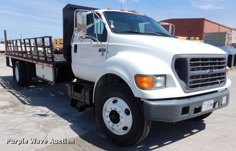image for item DM6078 2000 Ford F650 Super Duty  flatbed truck