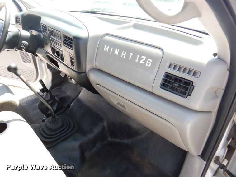 image for item DM6078 2000 Ford F650 Super Duty  flatbed truck