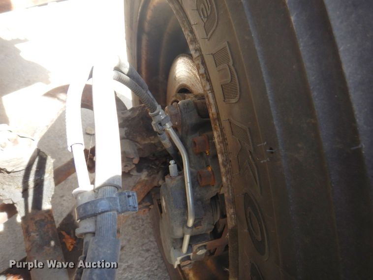 image for item DM6078 2000 Ford F650 Super Duty  flatbed truck