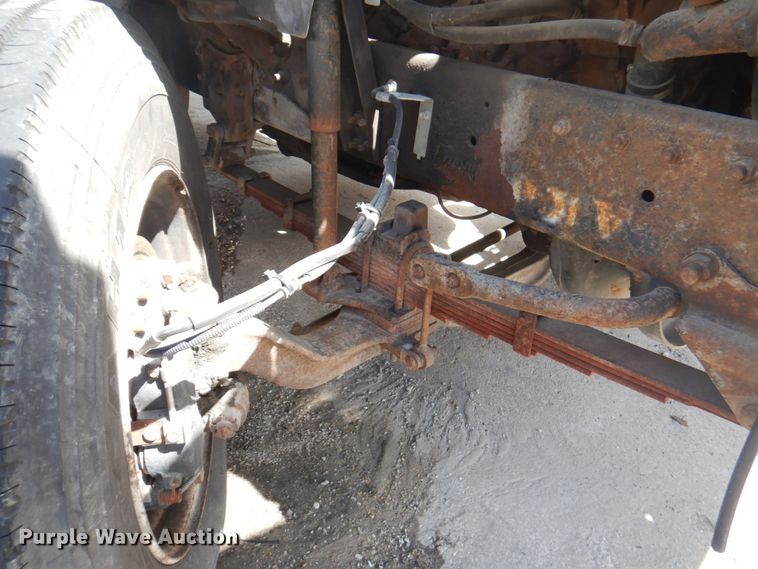 image for item DM6078 2000 Ford F650 Super Duty  flatbed truck