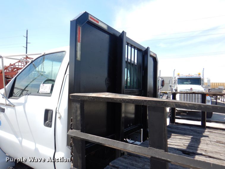 image for item DM6078 2000 Ford F650 Super Duty  flatbed truck