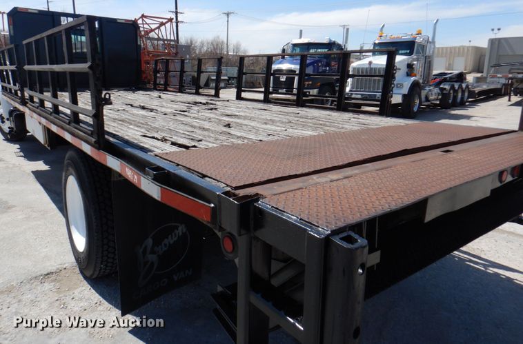 image for item DM6078 2000 Ford F650 Super Duty  flatbed truck