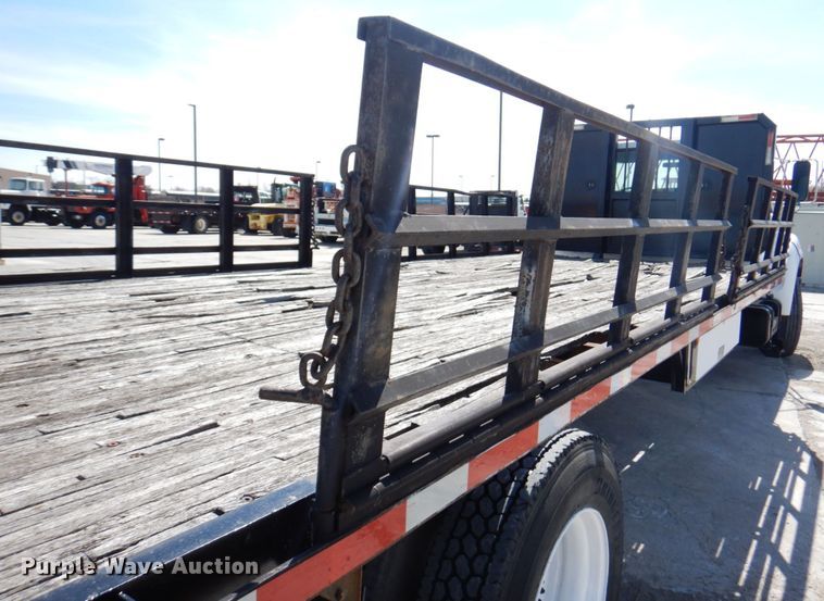 image for item DM6078 2000 Ford F650 Super Duty  flatbed truck