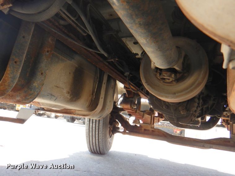 image for item DM6078 2000 Ford F650 Super Duty  flatbed truck