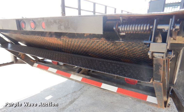 image for item DM6078 2000 Ford F650 Super Duty  flatbed truck