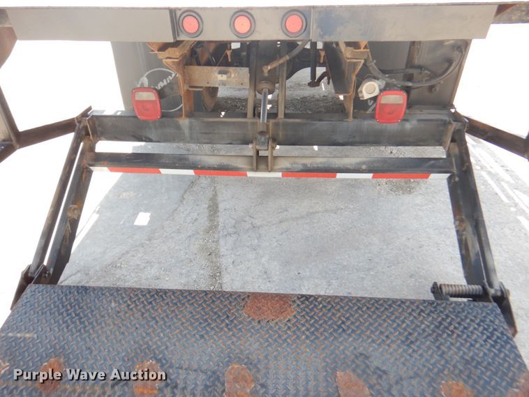 image for item DM6078 2000 Ford F650 Super Duty  flatbed truck