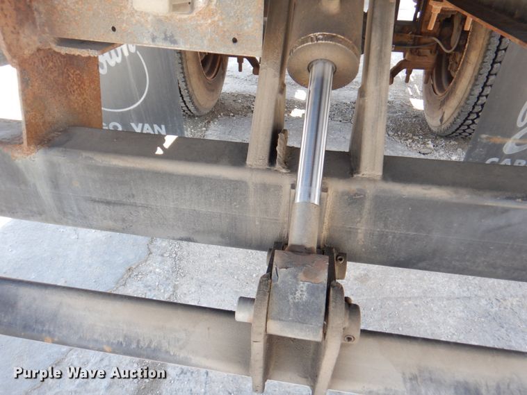 image for item DM6078 2000 Ford F650 Super Duty  flatbed truck