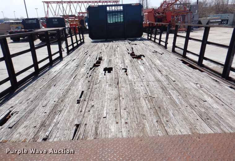 image for item DM6078 2000 Ford F650 Super Duty  flatbed truck