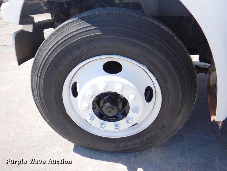 image for item DM6078 2000 Ford F650 Super Duty  flatbed truck