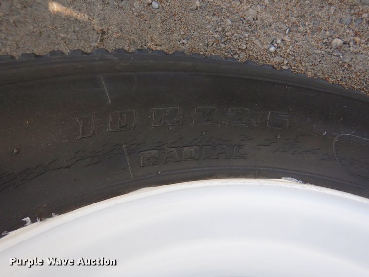 image for item DM6078 2000 Ford F650 Super Duty  flatbed truck