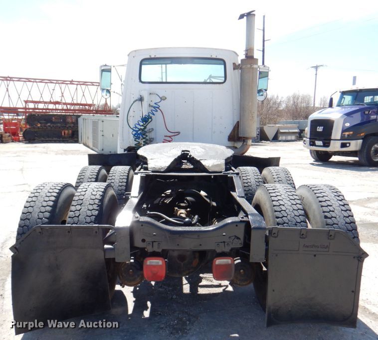 image for item DM6079 1988 Ford L9000  semi truck