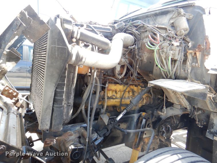 image for item DM6079 1988 Ford L9000  semi truck