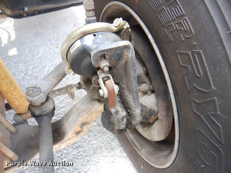 image for item DM6079 1988 Ford L9000  semi truck