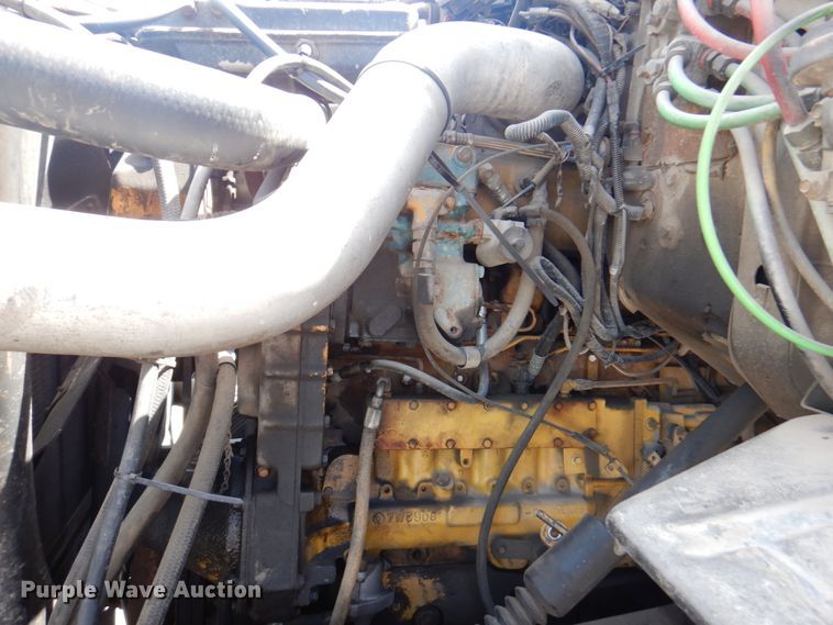 image for item DM6079 1988 Ford L9000  semi truck