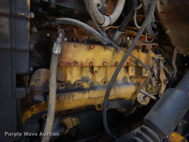 image for item DM6079 1988 Ford L9000  semi truck