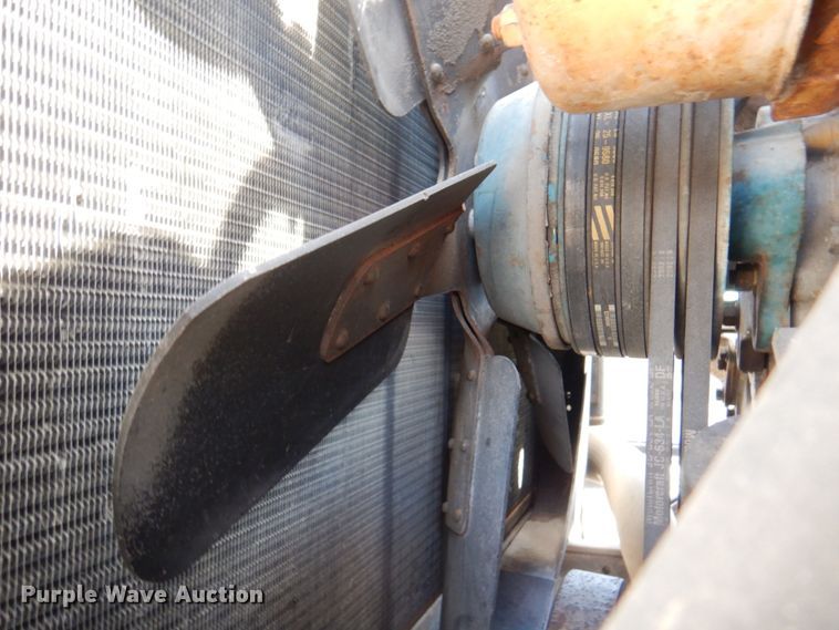 image for item DM6079 1988 Ford L9000  semi truck