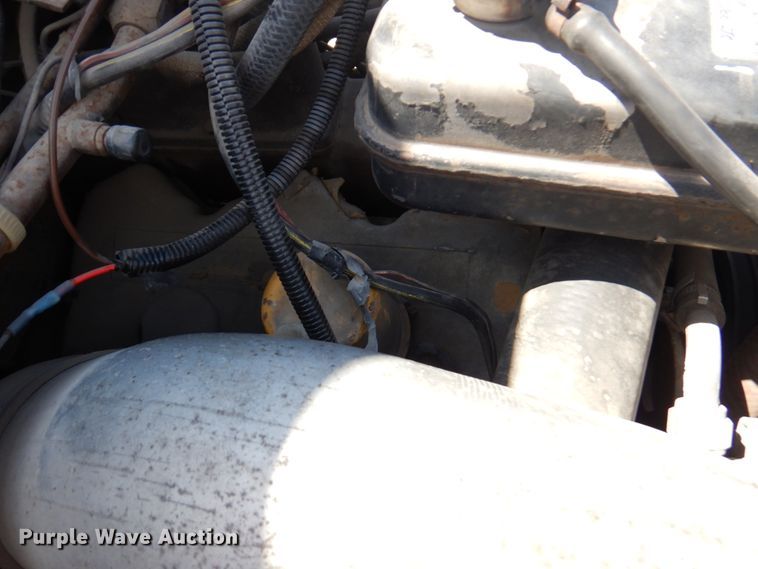 image for item DM6079 1988 Ford L9000  semi truck